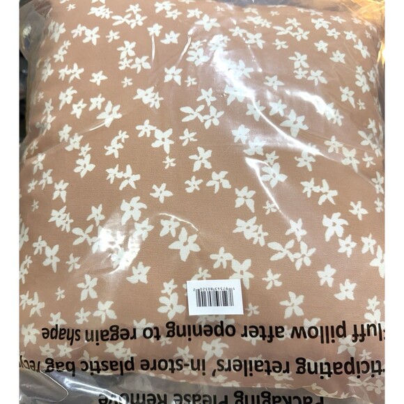 Set of 2 18” Floral Square Decorative Throw Pillows Copper – Room Essentials NEW - Picture 4 of 4